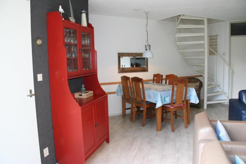 Liguster 90* Vakantiehuis Nieuwvliet